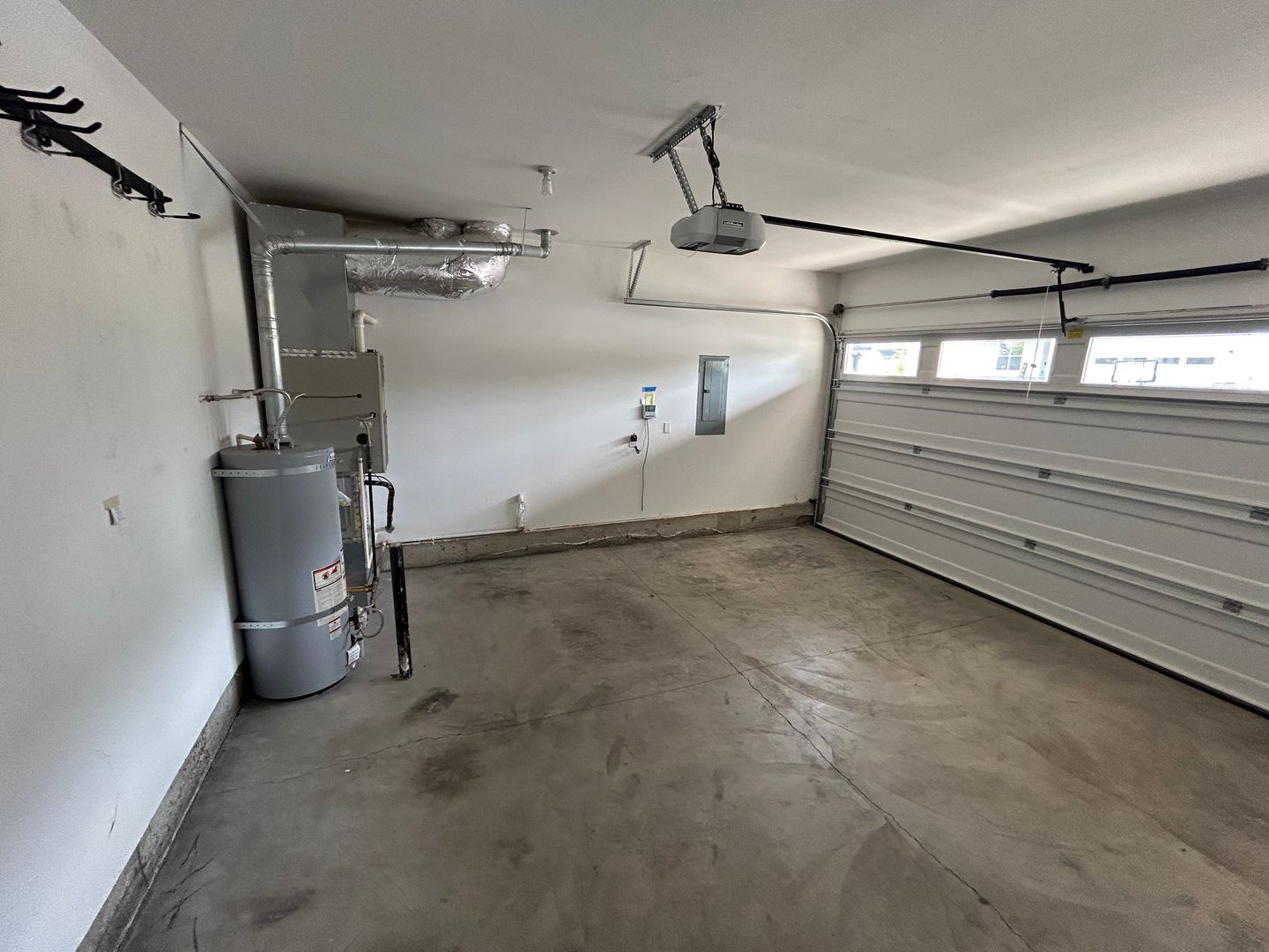 Newberg House: 407 Dreas Way