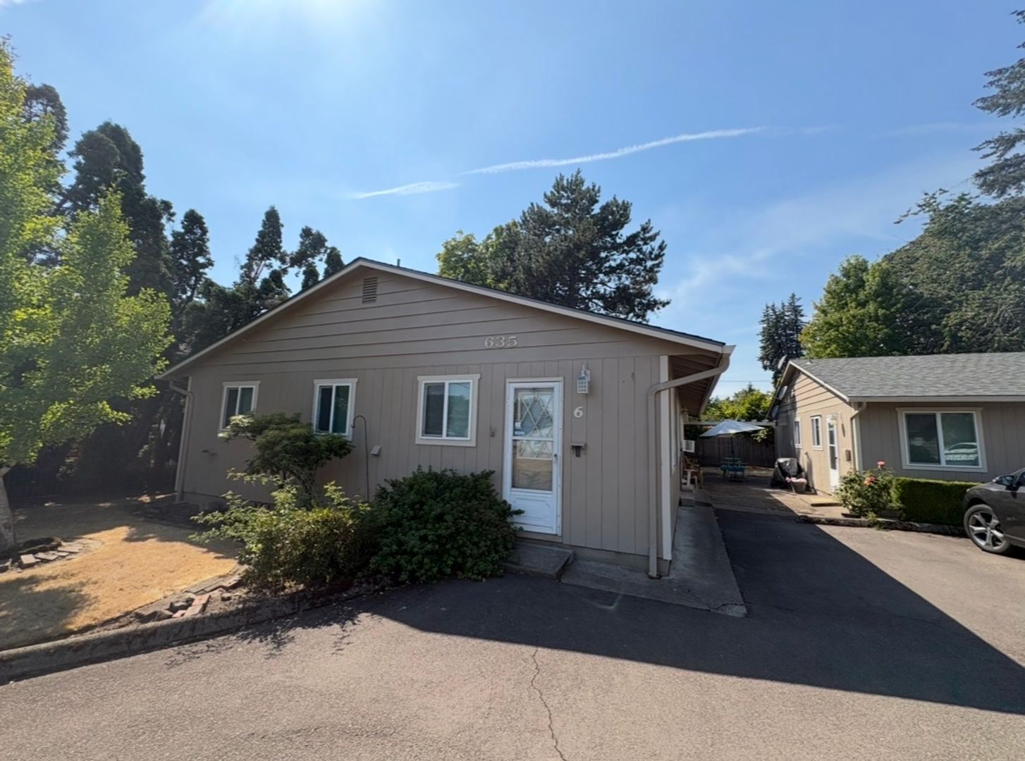 McMinnville Apartment: 635 SW Cedarwood Avenue