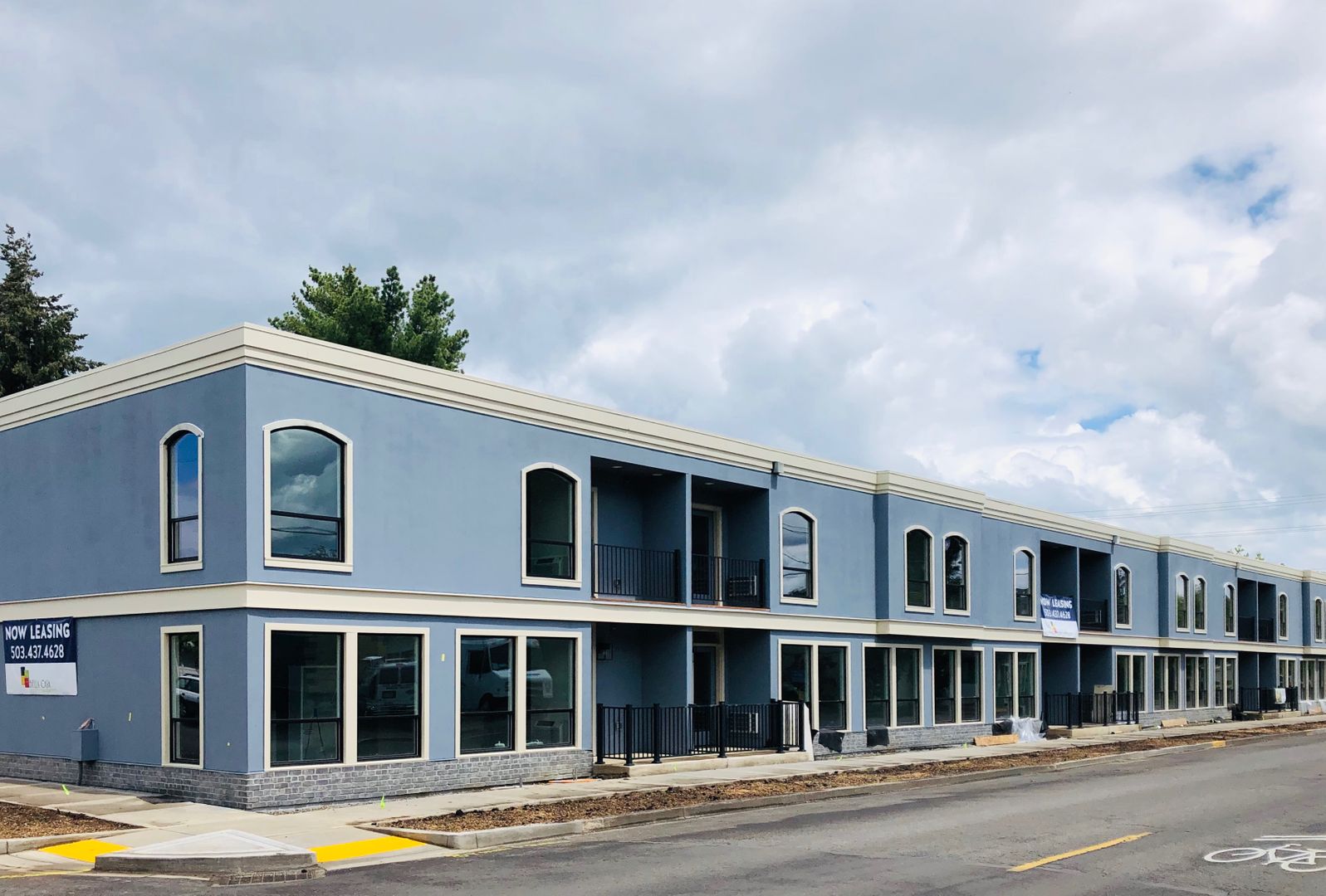 McMinnville Apartment: 1025 NE 1st St.