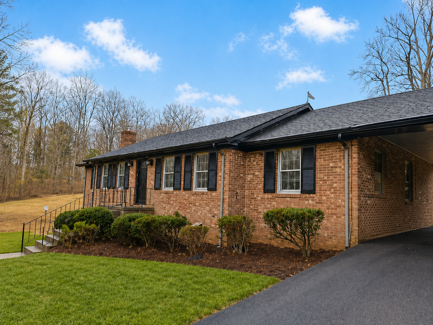 Hillsborough House: 2707 Little River Drive