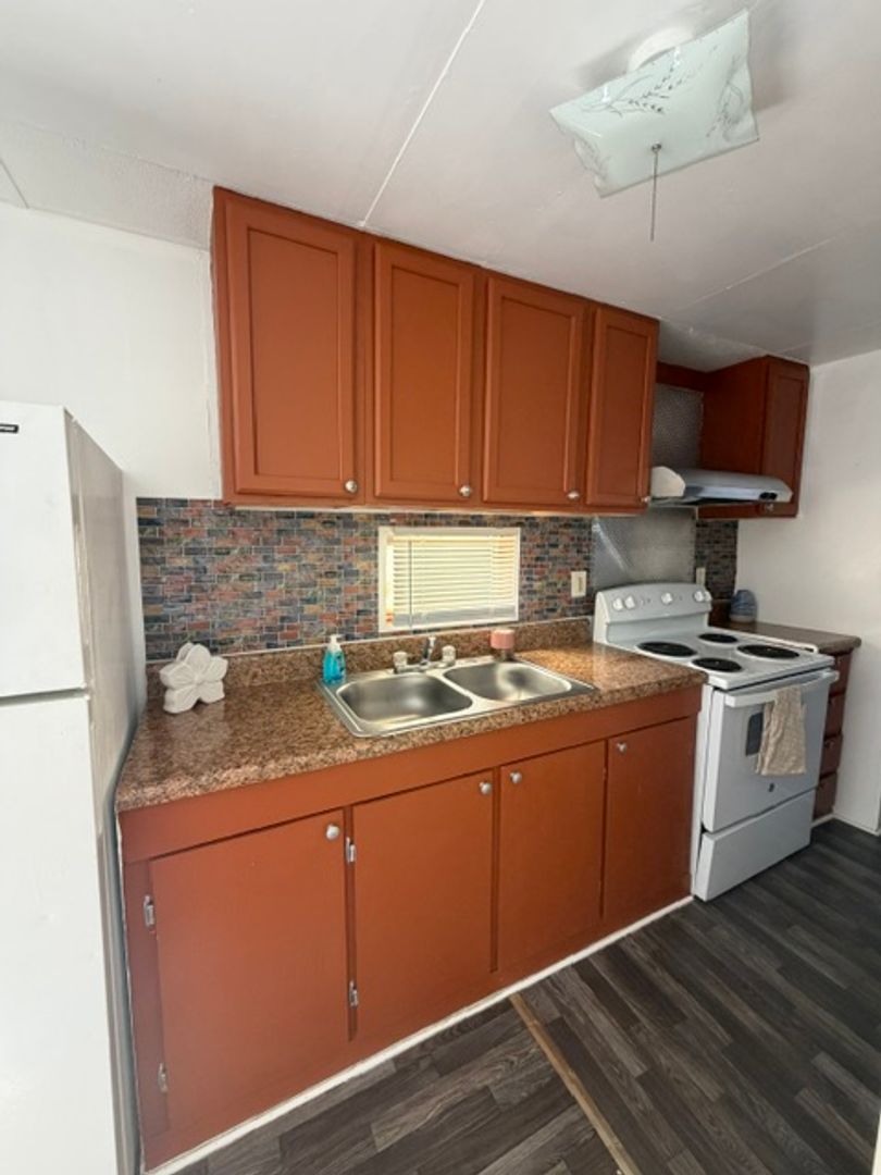 Gainesville Apartment: 110 NW 39th Ave