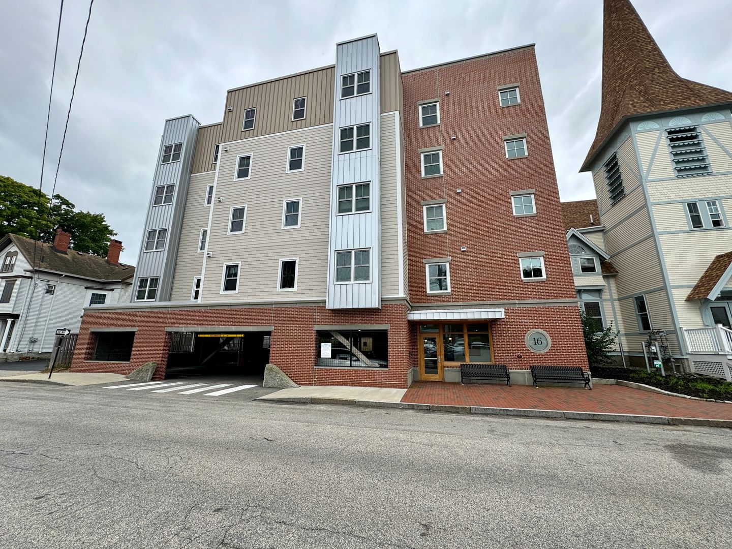 Saco Apartment: 16 Cutts Avenue