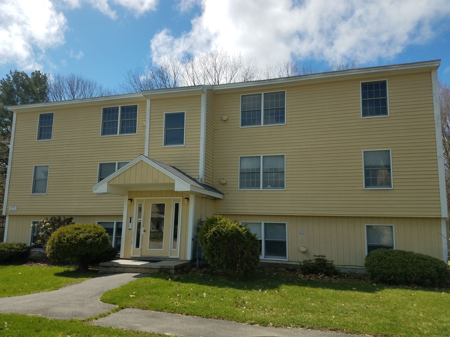Westbrook Apartment: 197 New Gorham Road