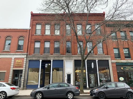 Downtown Biddeford Studio/1BA - Hot Water Included - Available Now