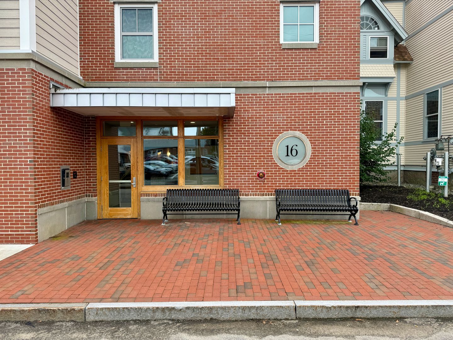 Saco Apartment: 16 Cutts Ave.