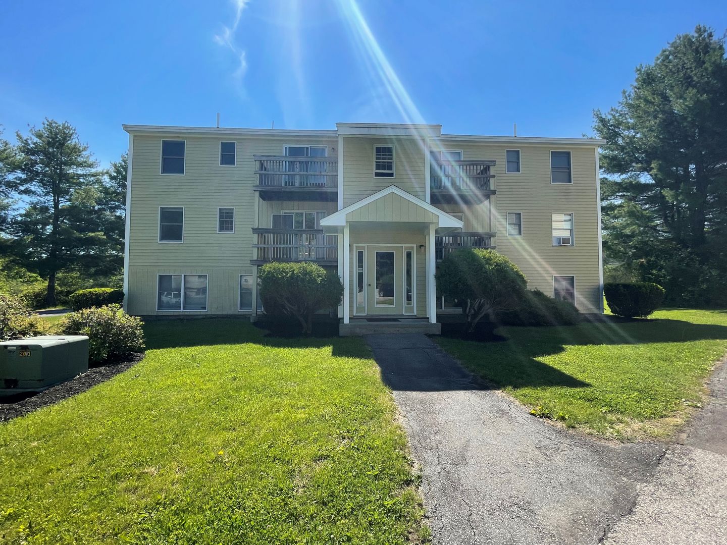 Westbrook Apartment: 197 New Gorham Road