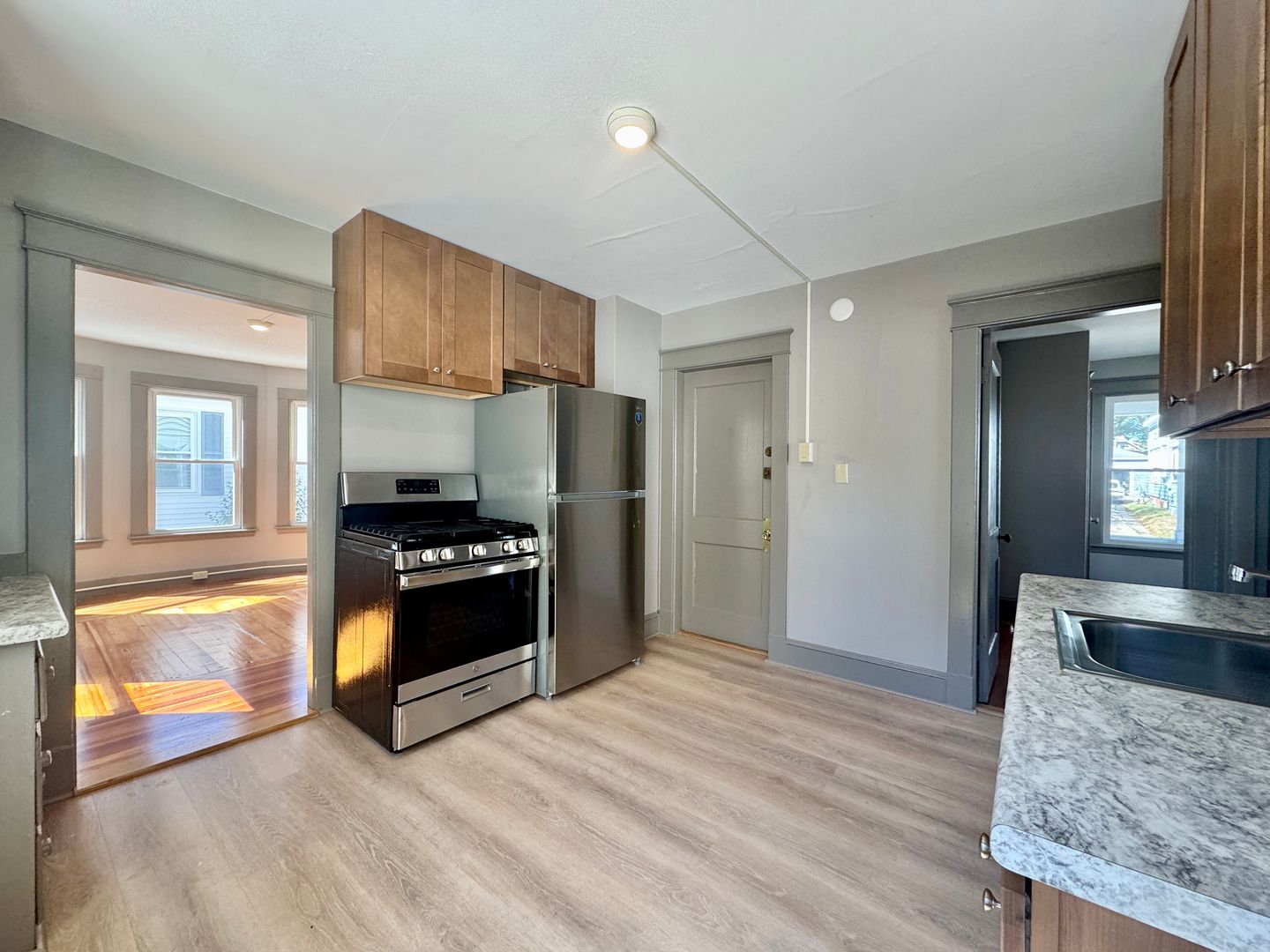 South Portland Apartment: 70 Angell Avenue