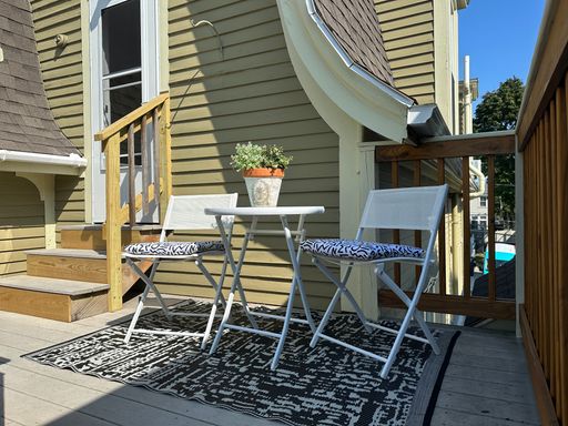 $2500 2BD/1BA Fully Furnished Portland Apartment! Available 10/3 – photo 1