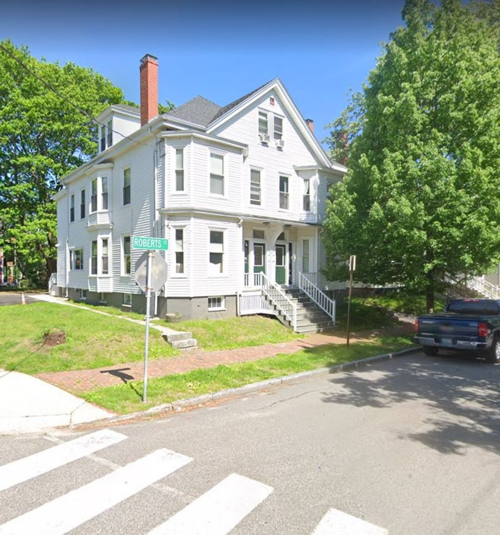 Portland Apartment: 75 Roberts Street