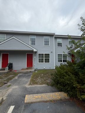$1,995 2BD/1BA Portland Townhouse - Available September 26th - Open House 9/19 @ 9-11am – photo 1