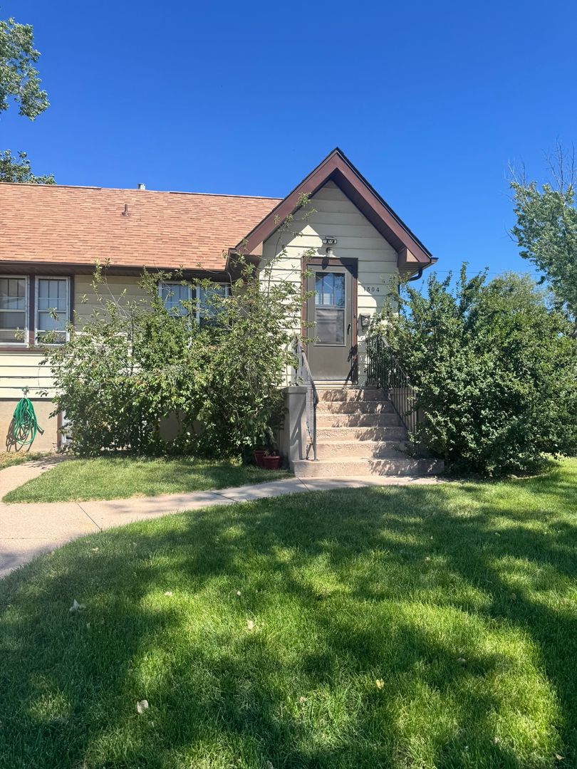 Cheyenne Apartment: 1504 East 19th Street