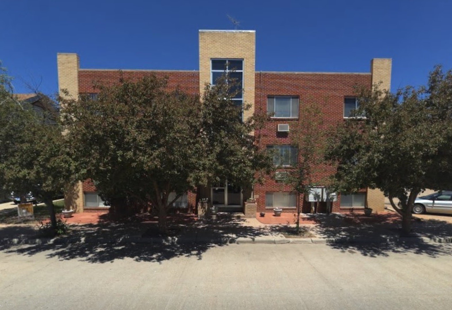 Cheyenne Apartment: 306 East 18th Street