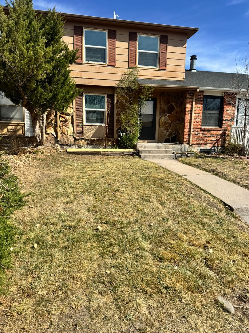 Cheyenne House: 4610 E 13th St