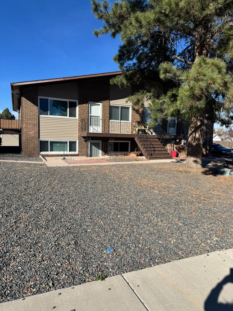 Cheyenne Apartment: 1522 East 15th Street