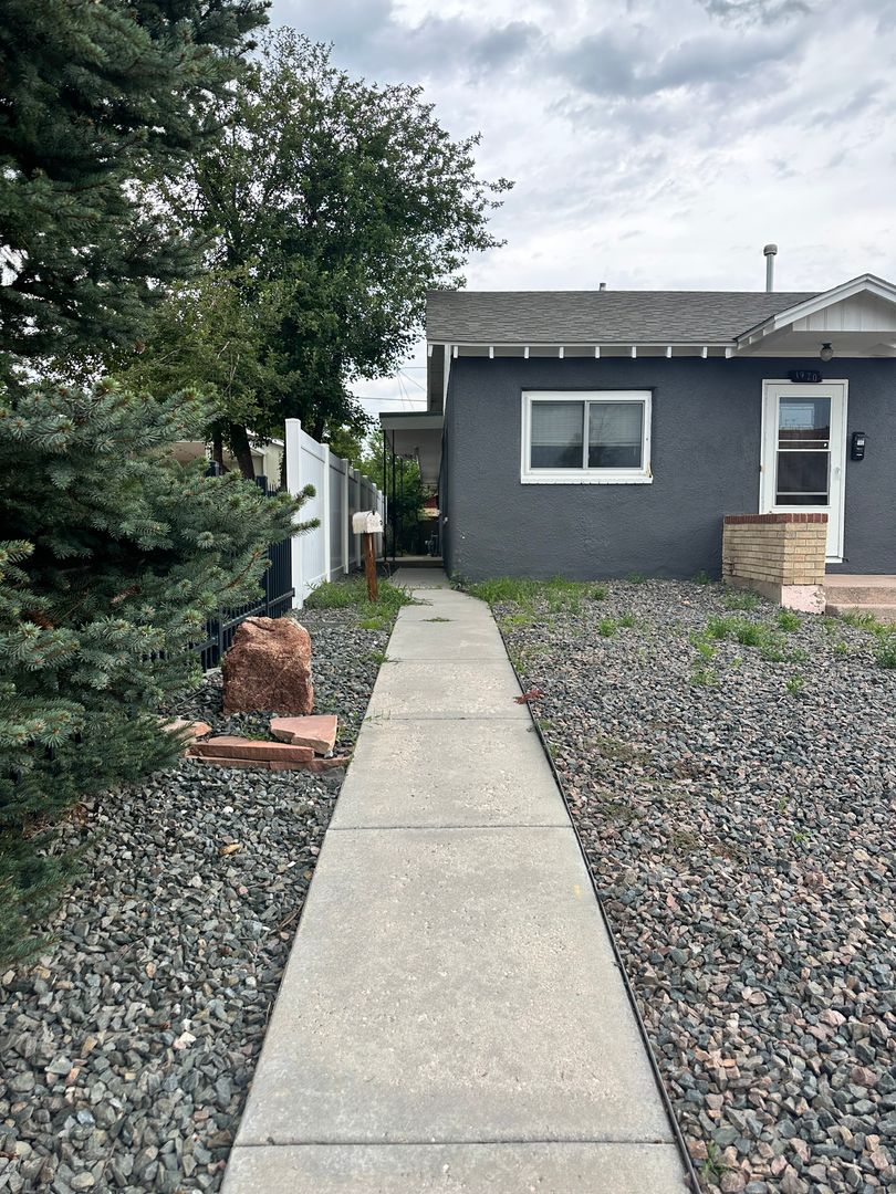 Cheyenne Apartment: 1920 East 16th Street