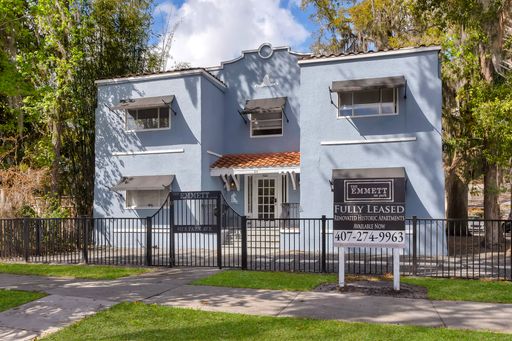 Trendy 2 Bed / 1 Bath Condo for rent in the Heart of Historic Downtown Sanford! | Move-in Special! Rent NOW and Receive 2 Weeks FREE! – photo 1