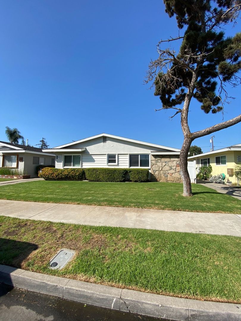 LONG BEACH Apartment: 651-655 WINSLOW AVE.