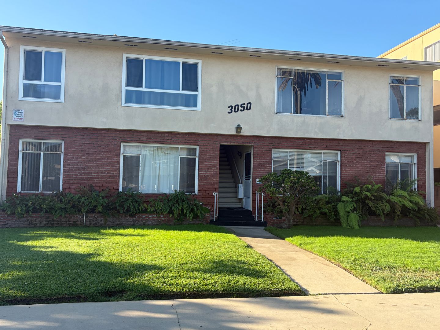 LONG BEACH Apartment: 3050 E. 2ND STREET