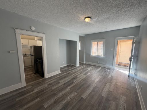Willmore District 1 Bed/1 Ba: * Only $800 Deposit! – photo 1