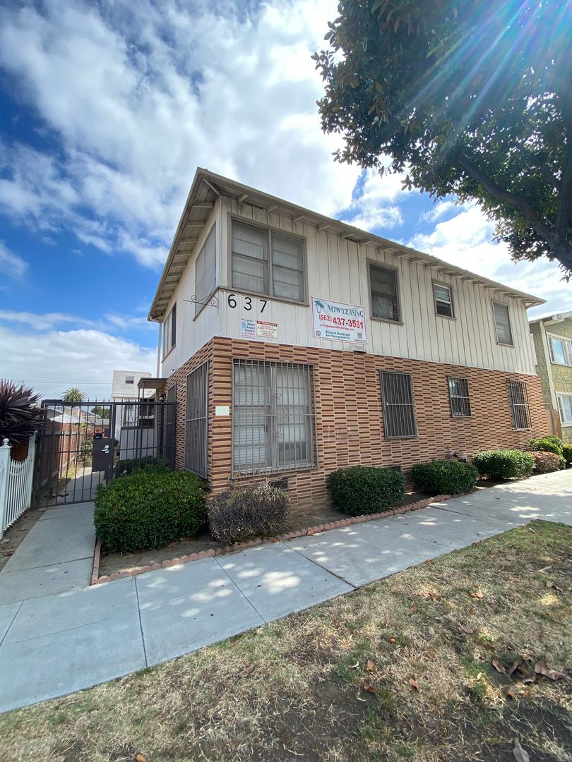 LONG BEACH Apartment: 637 E. 8TH STREET
