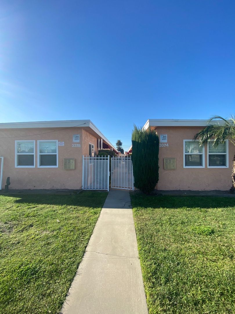 LYNWOOD Apartment: 3374-3378 JOSEPHINE ST.