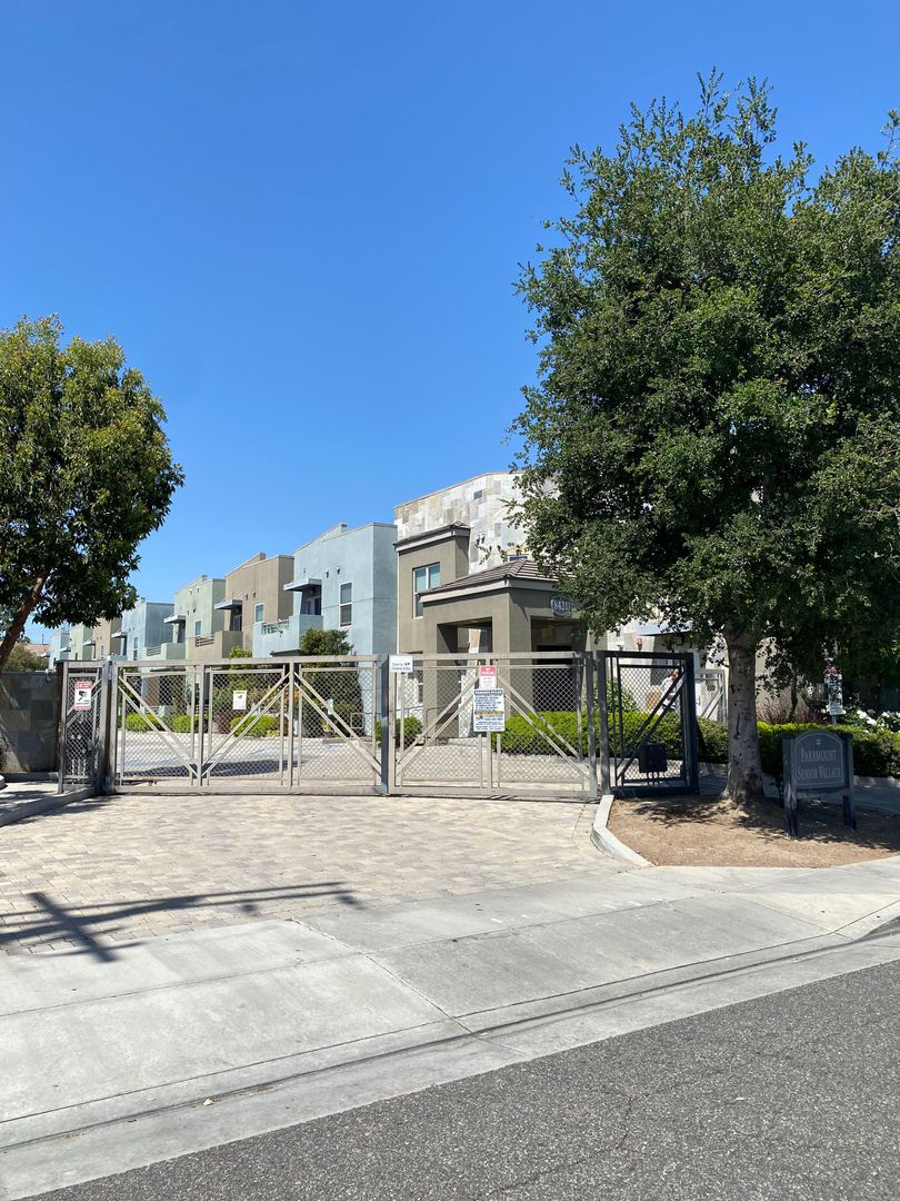 PARAMOUNT Apartment: 8421 ADAMS STREET