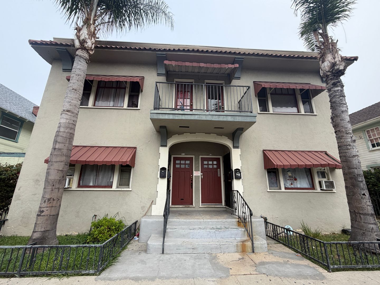 LONG BEACH Apartment: 417-423 W. 9TH STREET