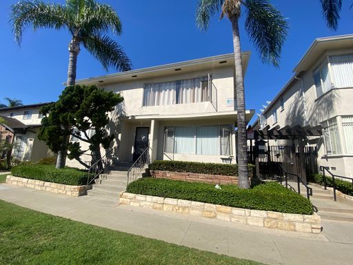 Bixby Knolls Area 2 Bed/ 1 Ba *Only $1,500 Deposit – photo 1