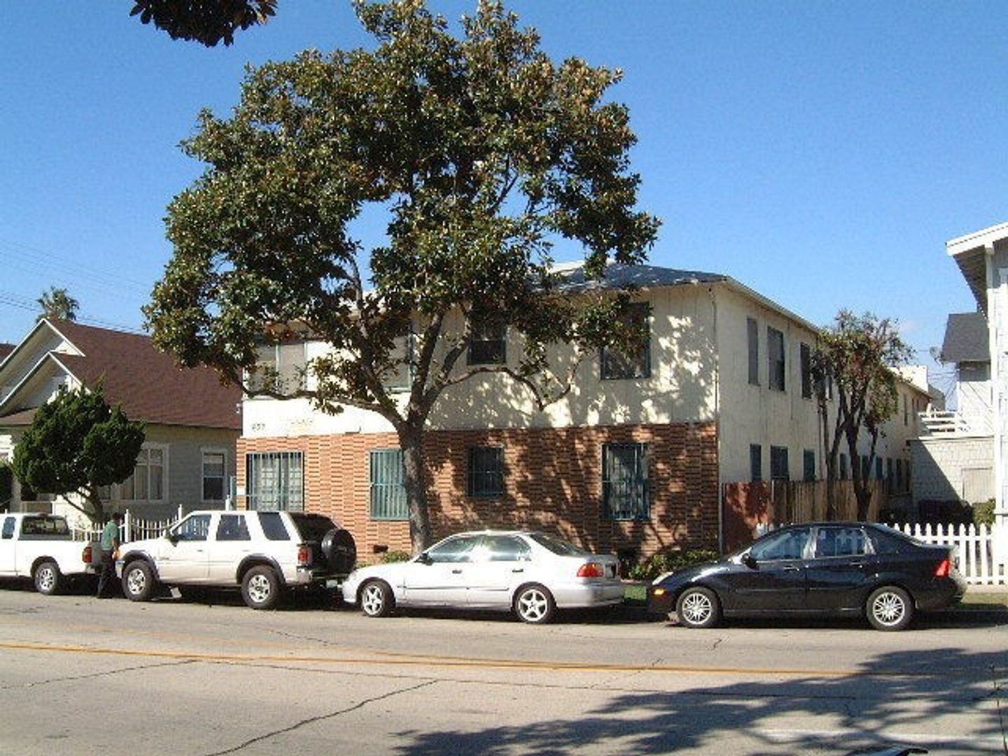 LONG BEACH Apartment: 637 E. 8TH STREET