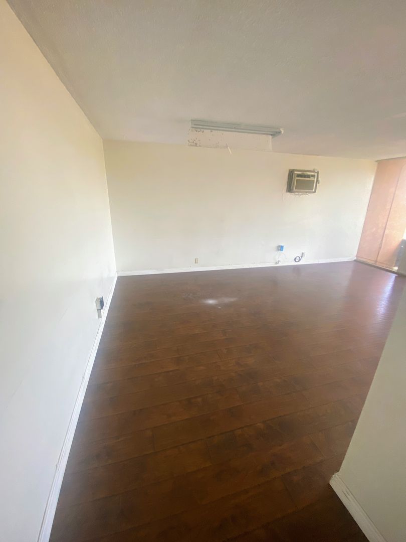 LYNWOOD Apartment: 3516 MARTIN LUTHER KING BLVD