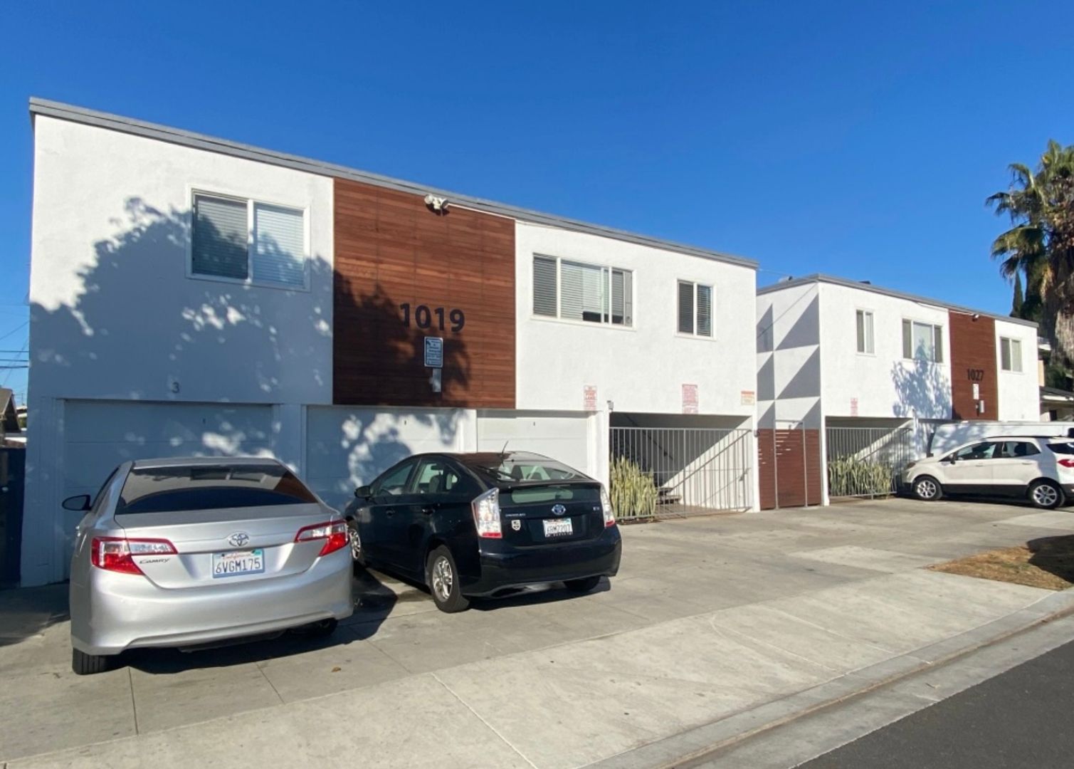 LONG BEACH Apartment: 1019-1027 CEDAR AVE.