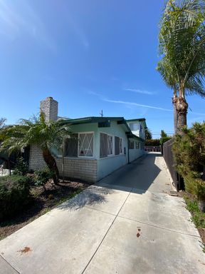 Rose Park Area: 2 Bed/ 1.5 Ba with Parking * Move In Special $2,395 OAC* – photo 1