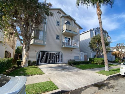 East Long Beach 2 Bed/ 2 Ba *Only $2,000 Deposit – photo 1