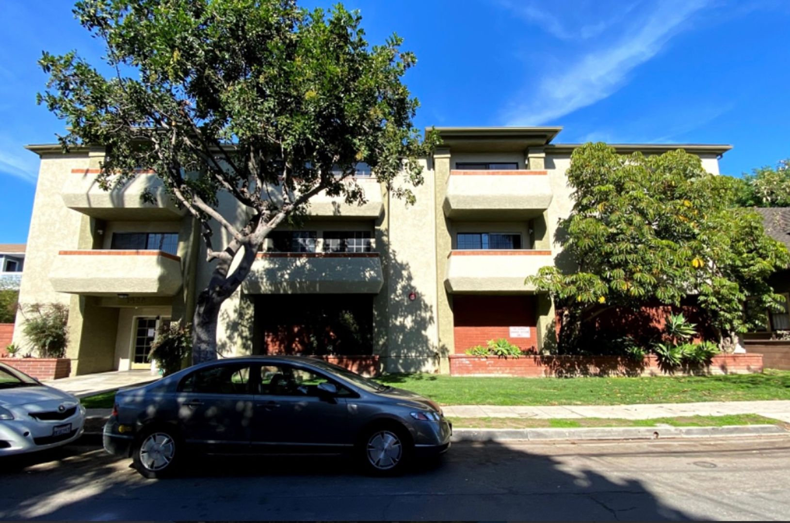 Long Beach Apartment: 1429 E Florida Street