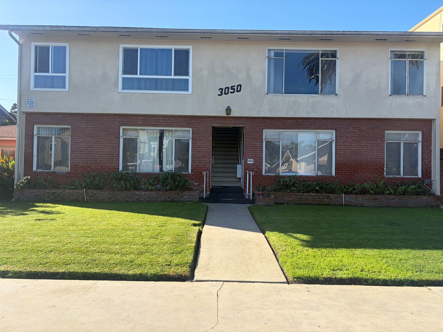 LONG BEACH Apartment: 3050 E. 2ND STREET