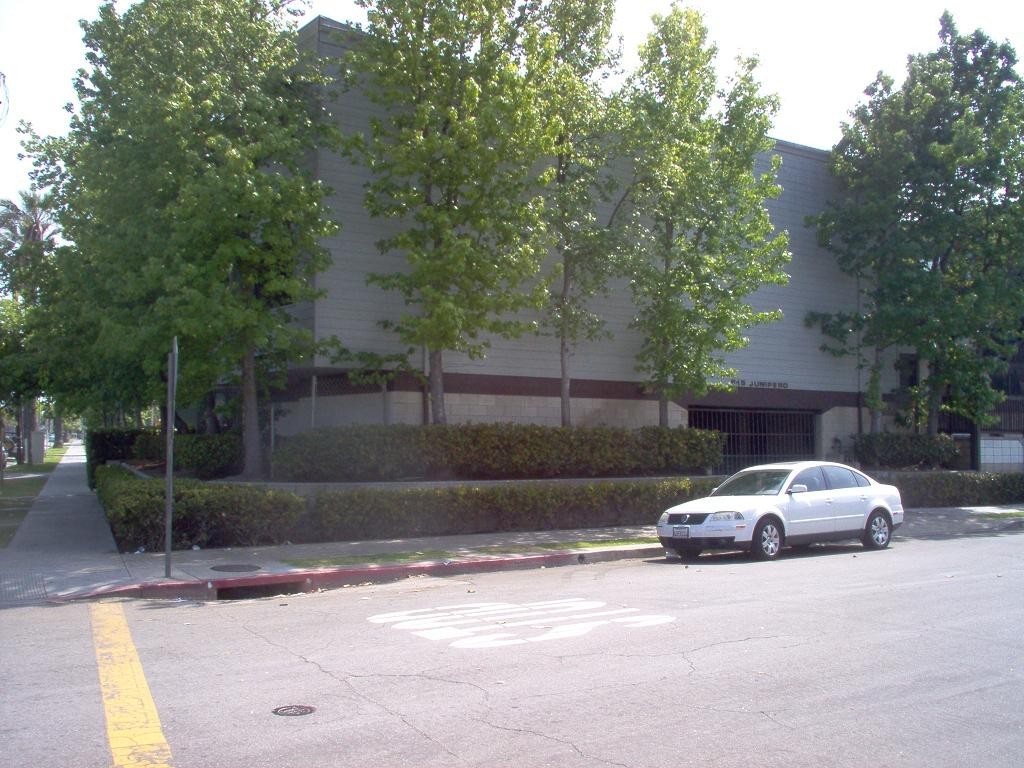 LONG BEACH Apartment: 615 JUNIPERO AVE.