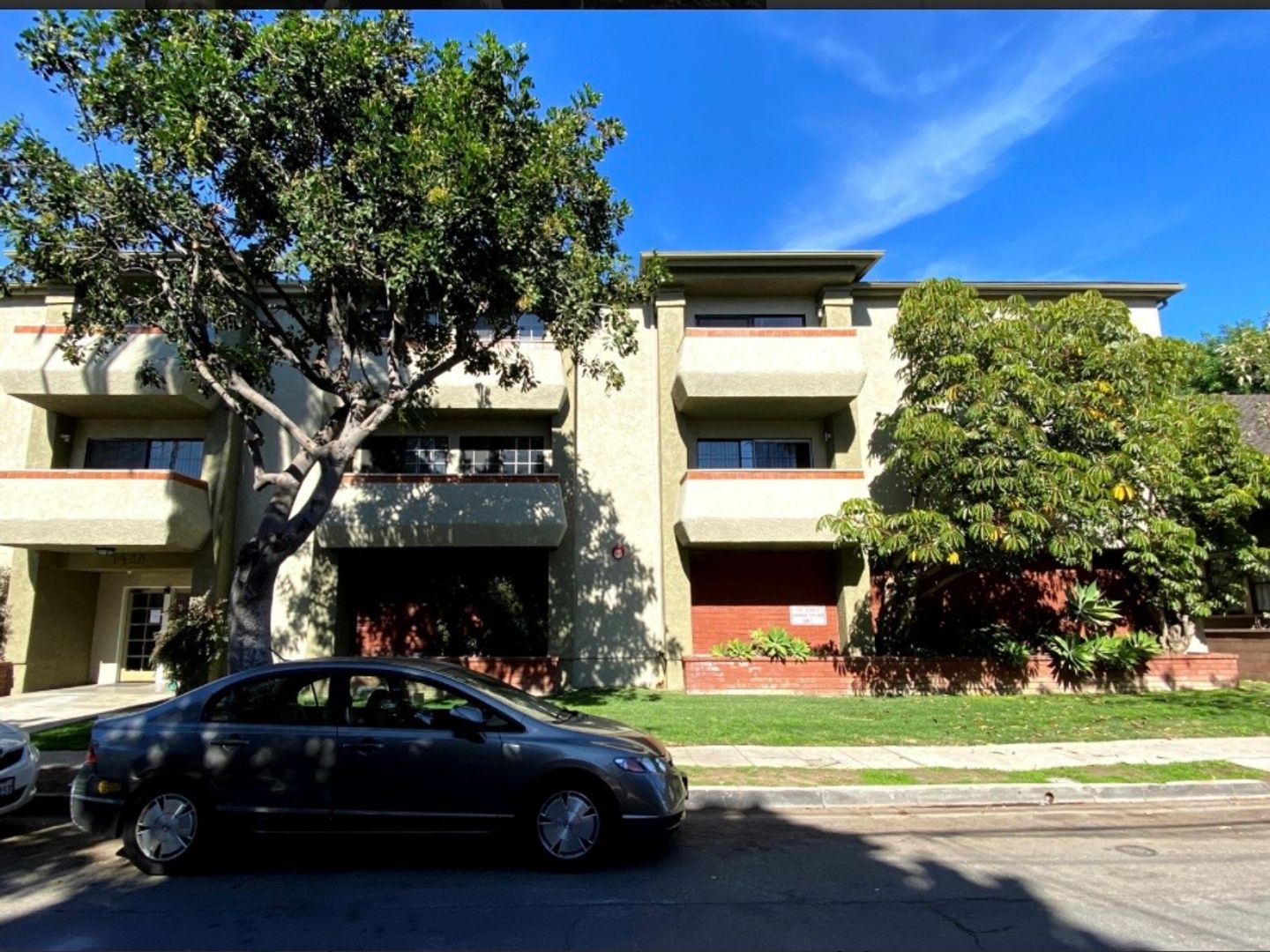 Long Beach Apartment: 1429 E Florida Street