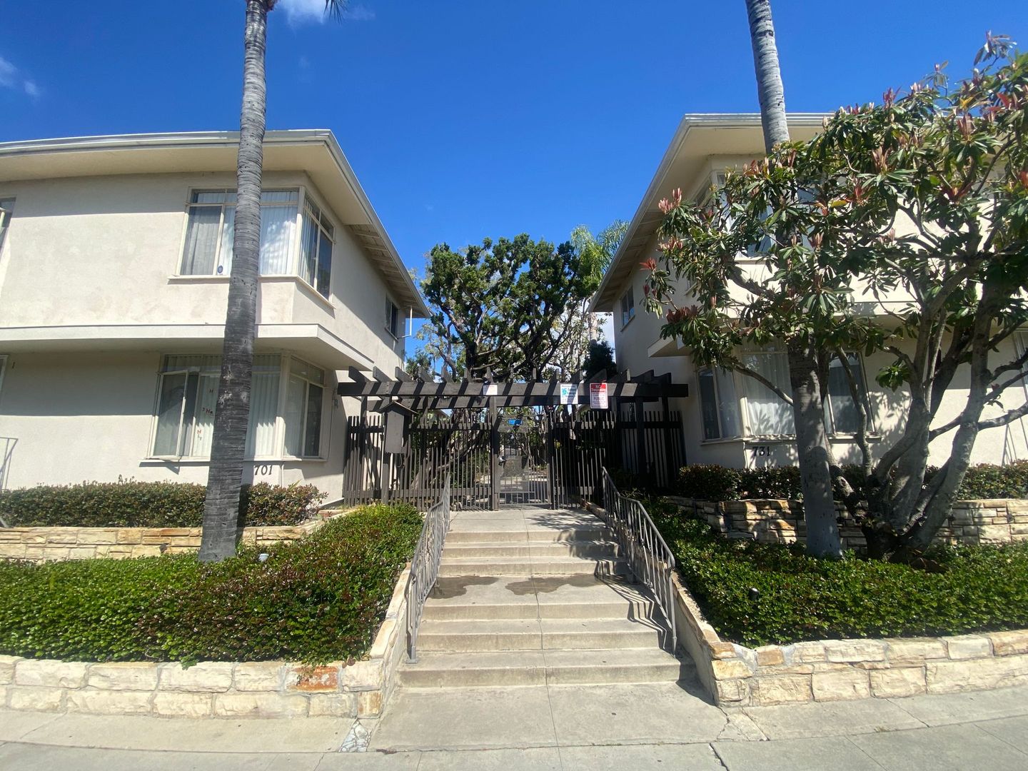 LONG BEACH Apartment: 661,701,731 E. 46TH ST.,4620 A
