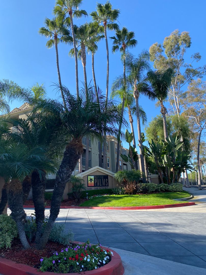 Long Beach House: 3432 Hathaway Ave - #228