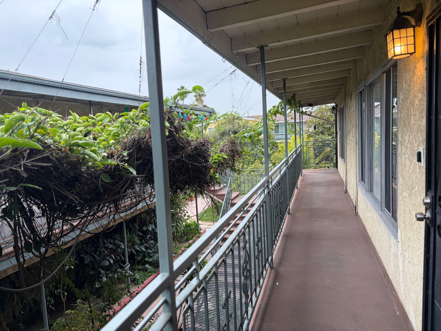 LONG BEACH Apartment: 1518-40 E. ARTESIA BLVD