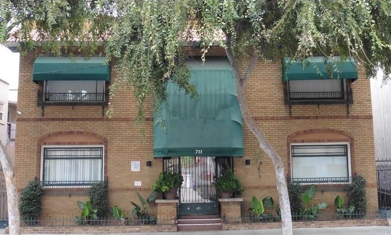 LONG BEACH Apartment: 711 E. 4TH ST.