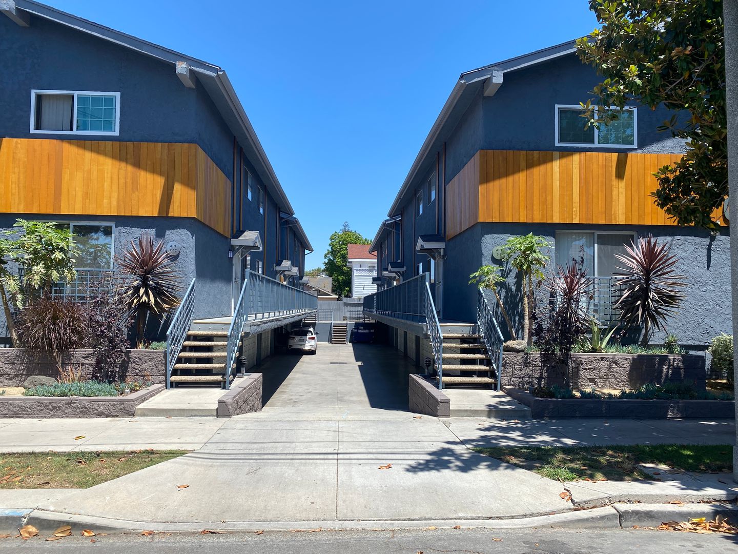 LONG BEACH Apartment: 640 STANLEY AVE.
