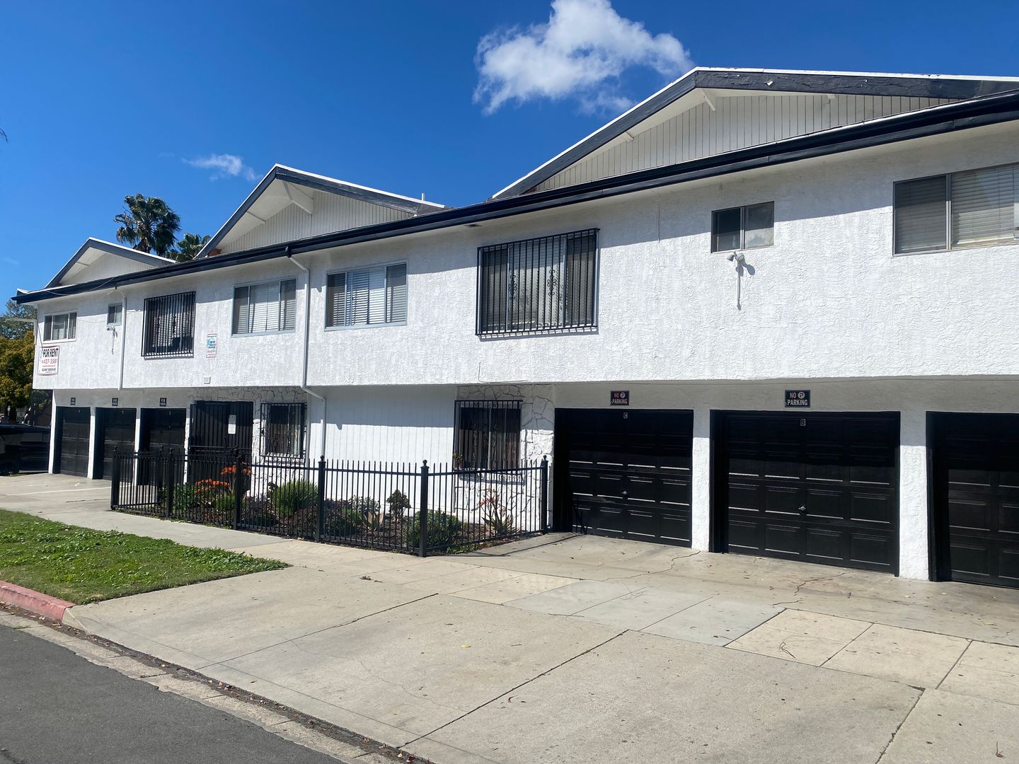 LONG BEACH Apartment: 737 W. 5TH STREET