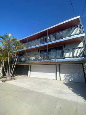 Long Beach 1 Bed/ 1 Ba *Only $1,000 Deposit – photo 1