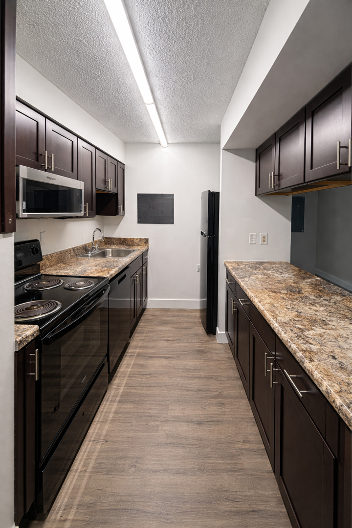 Richmond Apartment: 520 West Franklin Street