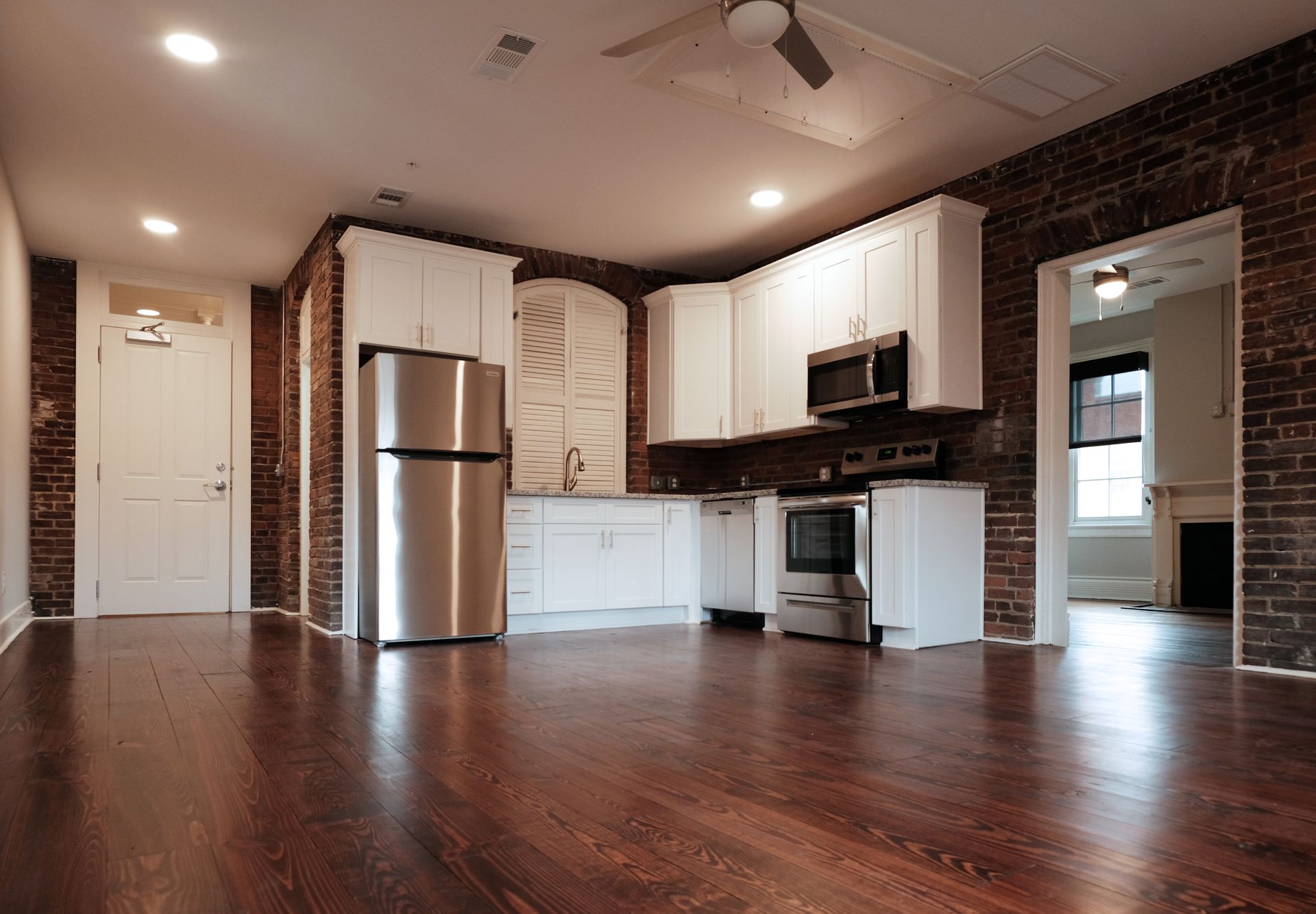 Augusta Apartment: 513 James Brown Blvd.