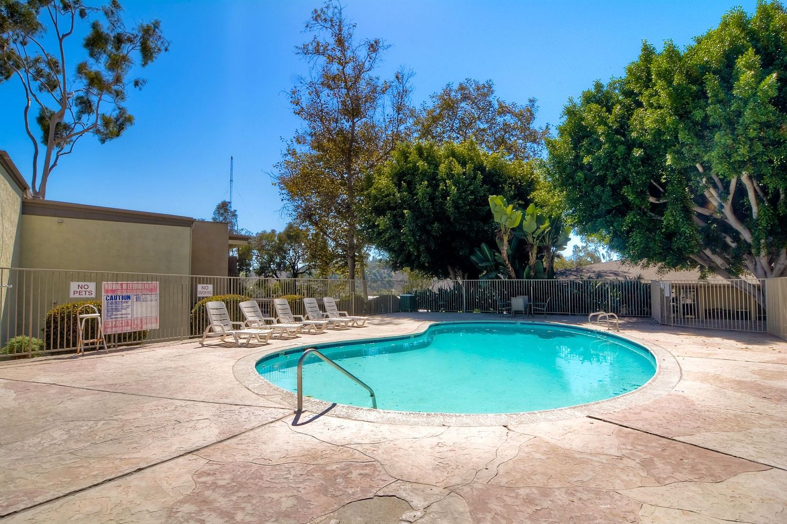 Oceanside House: 432 Edgehill Lane