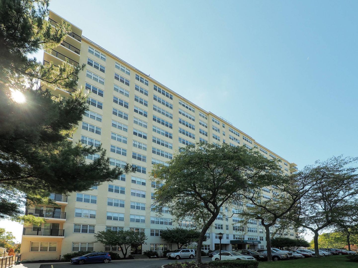 Bridgeport Apartment: 2625 Park Ave