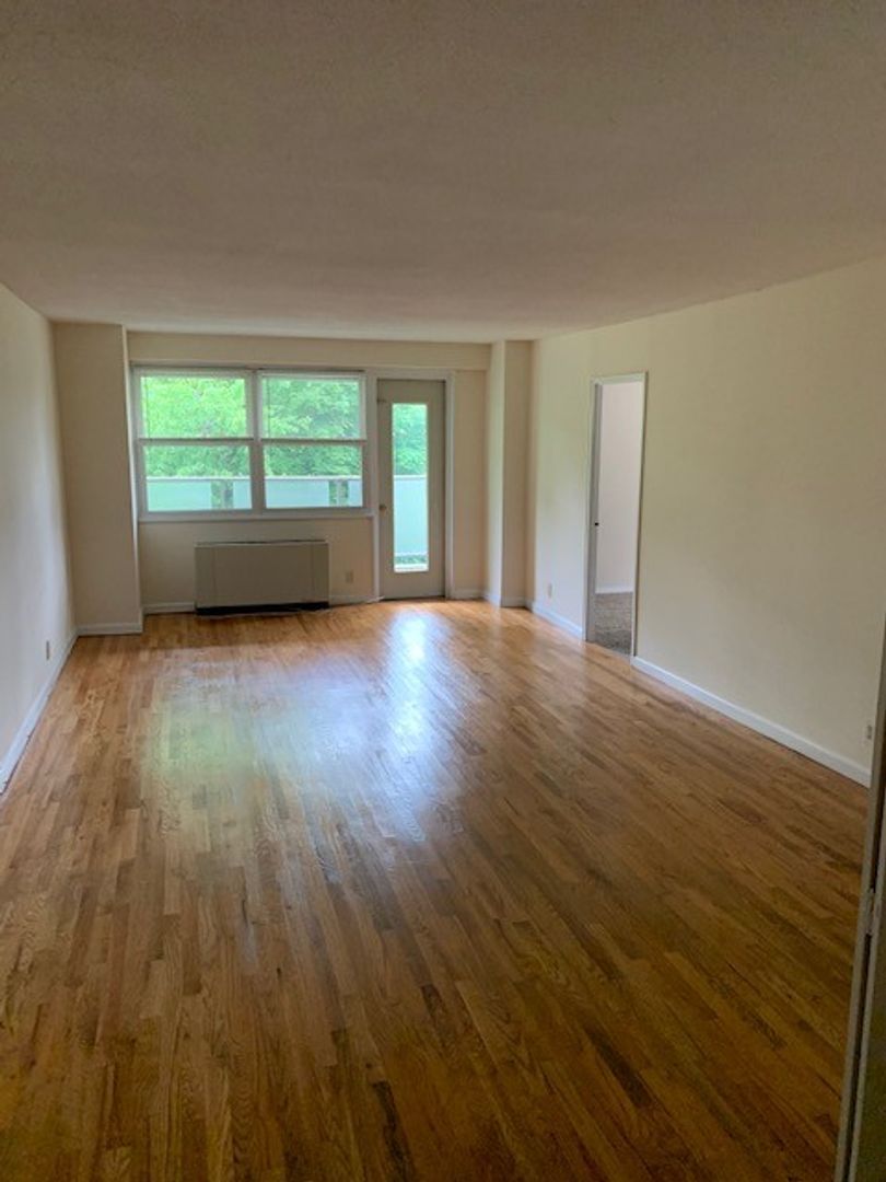 Bridgeport Apartment: 2600 Park Ave