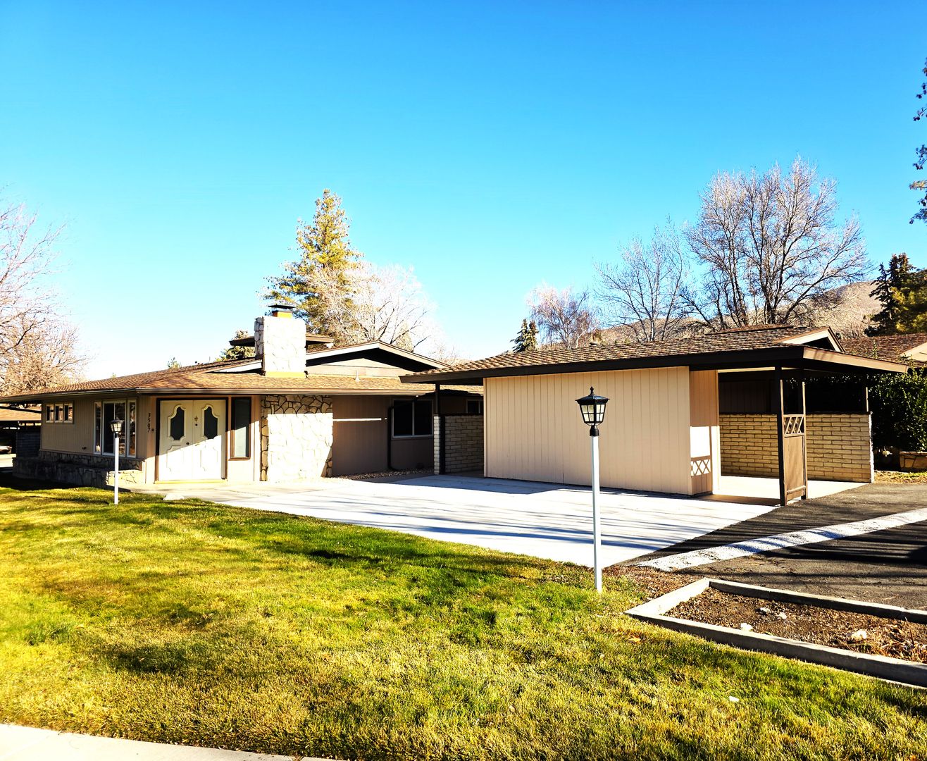 Reno House: 3507 E. Hidden Valley Drive